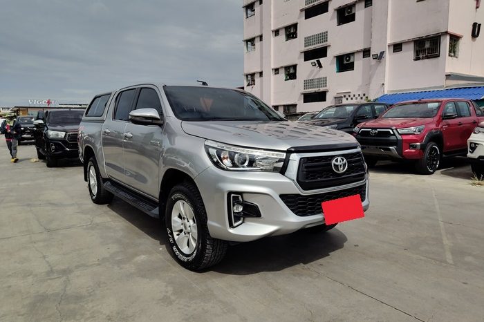 REVO 4WD 2020 2.8G AT DOUBLE CAB SILVER  4043 full