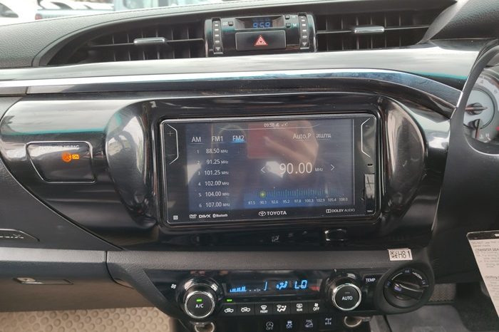 ROCCO 4WD 2020 2.8G AT DOUBLE CAB WHITE  7463 full