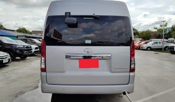 TOYOTA 2020 2WD 2.8 MT COMMUTER SILVER  2041 full