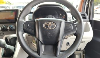 TOYOTA 2020 2WD 2.8 MT COMMUTER SILVER  2041 full