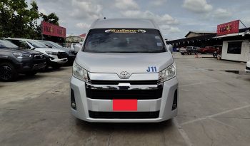 TOYOTA 2020 2WD 2.8 MT COMMUTER SILVER  2043 full