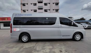 TOYOTA 2020 2WD 2.8 MT COMMUTER SILVER  2043 full