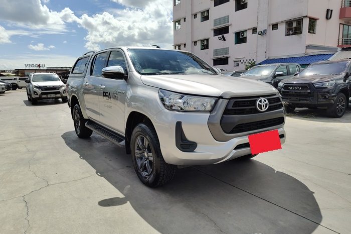REVO PRE 2020 2.4E AT DOUBLE CAB SILVER  7582 full
