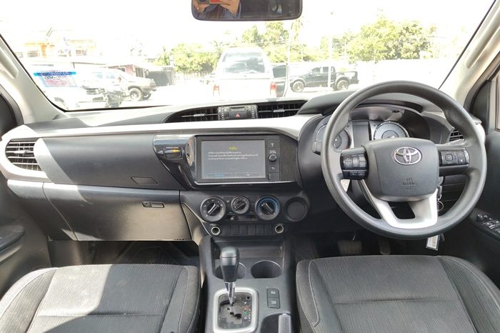 REVO PRE 2020 2.4E AT DOUBLE CAB SILVER  7582 full