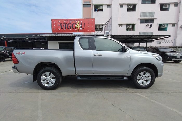 REVO 4WD 2020 2.4E MT SMART CAB SILVER  5487 full
