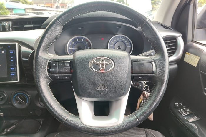 REVO 4WD 2020 2.4E MT SMART CAB SILVER  5487 full