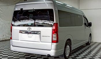 TOYOTA 2020 2WD 2.8 MT COMMUTER SILVER  2042 full