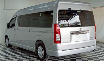 TOYOTA 2020 2WD 2.8 MT COMMUTER SILVER  2044 full