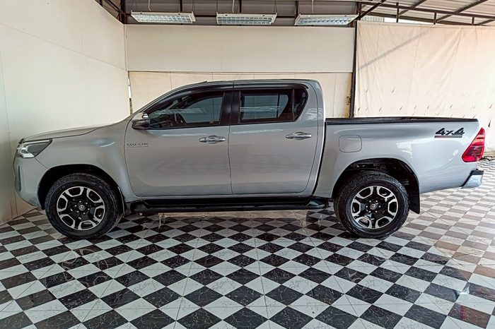 REVO 4WD 2021 2.4E MT DOUBLE CAB SILVER  2063 full