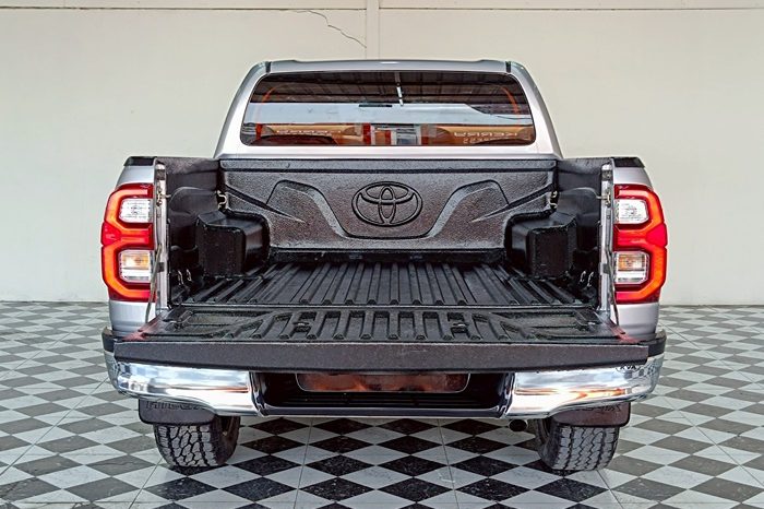 REVO 4WD 2021 2.4E MT DOUBLE CAB SILVER  2063 full