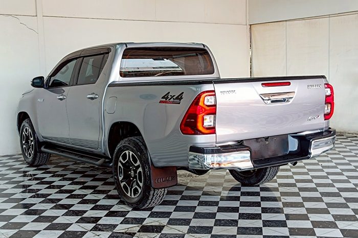 REVO 4WD 2021 2.4E MT DOUBLE CAB SILVER  2063 full
