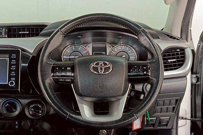 REVO 4WD 2021 2.4E MT DOUBLE CAB SILVER  2063 full