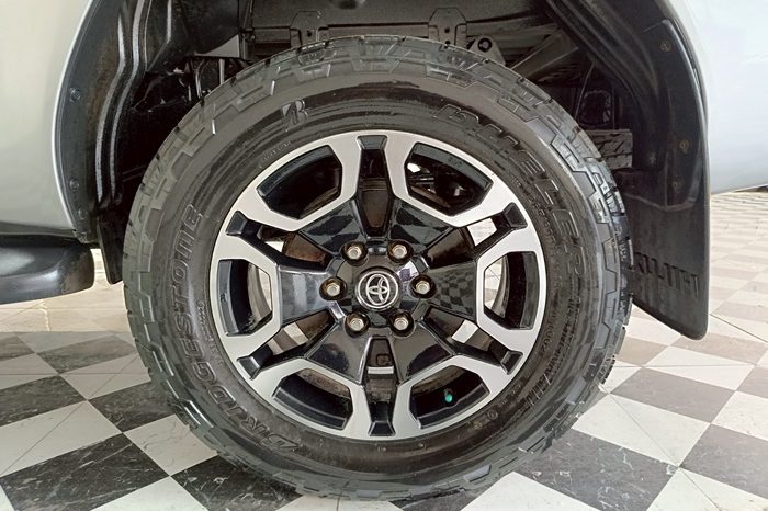 REVO 4WD 2021 2.4E MT DOUBLE CAB SILVER  2063 full