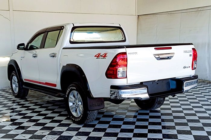 REVO 4WD 2018 2.8G AT DOUBLE CAB WHITE  3437 full