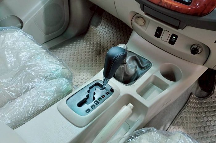 TOYOTA 4WD 2007 2.7V AT FORTUNER SILVER  404 full