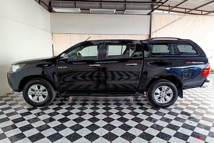 REVO PRE 2018 2.4E AT DOUBLE CAB BLACL  4130 full