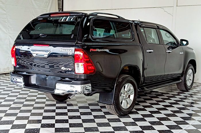 REVO PRE 2018 2.4E AT DOUBLE CAB BLACL  4130 full