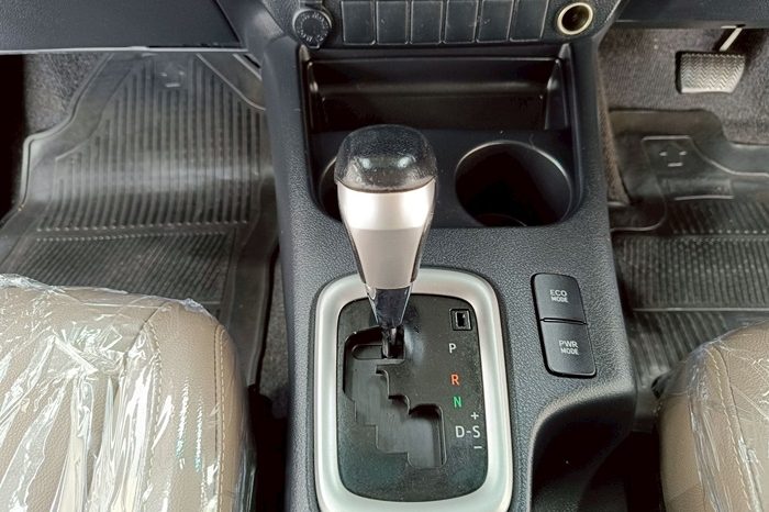 REVO PRE 2018 2.4E AT DOUBLE CAB BLACL  4130 full