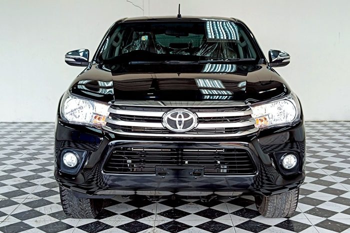 REVO PRE 2018 2.4E AT DOUBLE CAB BLACL  4130 full