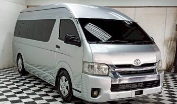 TOYOTA 2WD 2016 3.0 MT COMMUTER SILVER 429 full