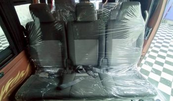 TOYOTA 2WD 2016 3.0 MT COMMUTER SILVER 429 full