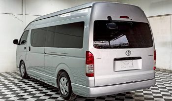 TOYOTA 2WD 2016 3.0 MT COMMUTER SILVER 429 full
