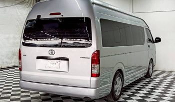 TOYOTA 2WD 2016 3.0 MT COMMUTER SILVER 429 full