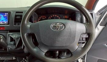 TOYOTA 2WD 2016 3.0 MT COMMUTER SILVER 429 full