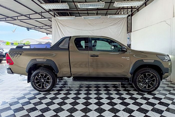 REVO 4WD 2021 2.8G AT SMART CAB BRONZE  4423 full