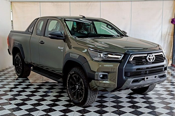 REVO 4WD 2021 2.8G AT SMART CAB BRONZE  4423 full