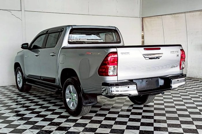 REVO PRE 2018 2.4E AT DOUBLE CAB SILVER  4934 full