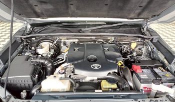 REVO PRE 2018 2.4E AT DOUBLE CAB SILVER  4934 full