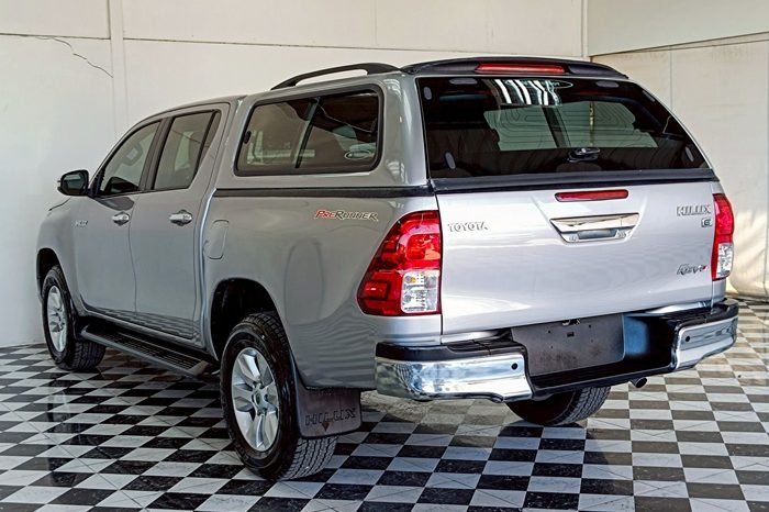 REVO PRE 2017 2.4E AT DOUBLE CAB SILVER  4950 full