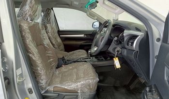 REVO PRE 2017 2.4E AT DOUBLE CAB SILVER  4950 full