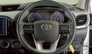 REVO PRE 2017 2.4E AT DOUBLE CAB SILVER  4950 full