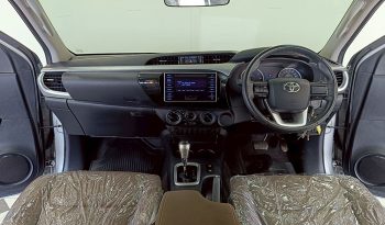 REVO PRE 2017 2.4E AT DOUBLE CAB SILVER  4950 full