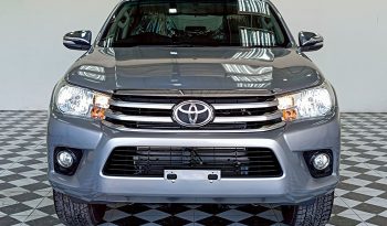 REVO PRE 2017 2.4E AT DOUBLE CAB SILVER  4950 full
