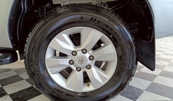 REVO PRE 2017 2.4E AT DOUBLE CAB SILVER  4950 full