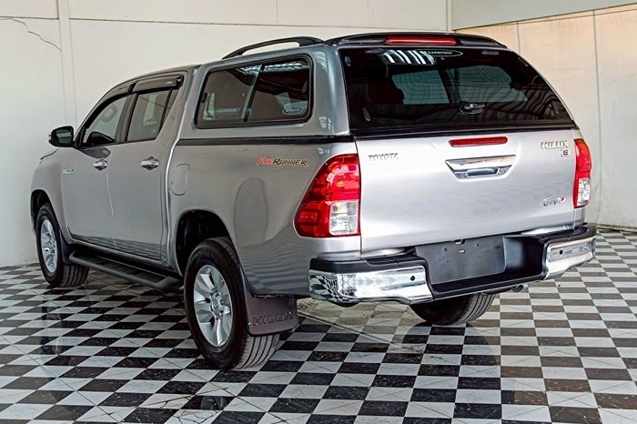 REVO PRE 2018 2.4E AT DOUBLE CAB SILVER  4960 full