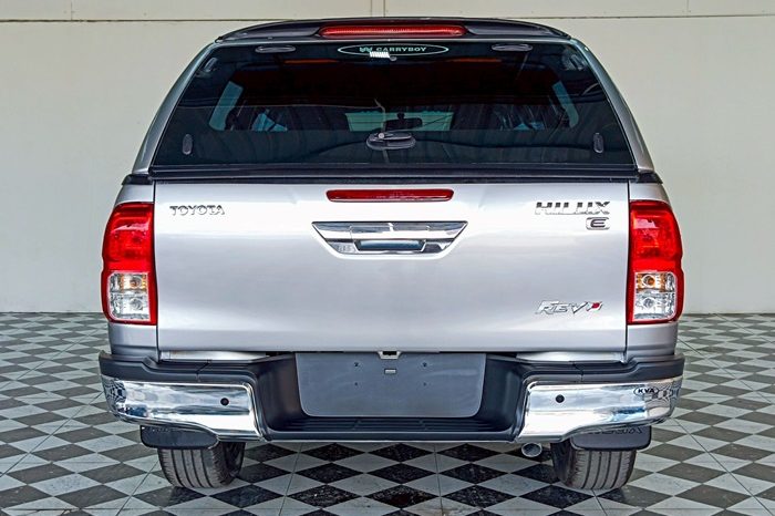 REVO PRE 2018 2.4E AT DOUBLE CAB SILVER  4960 full