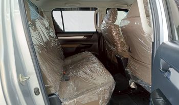 REVO PRE 2018 2.4E AT DOUBLE CAB SILVER  4960 full