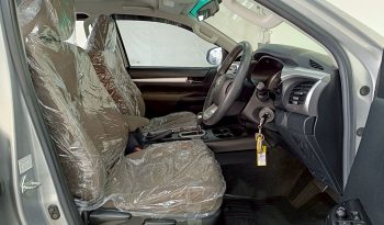 REVO PRE 2018 2.4E AT DOUBLE CAB SILVER  4960 full