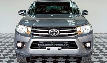 REVO PRE 2018 2.4E AT DOUBLE CAB SILVER  4960 full