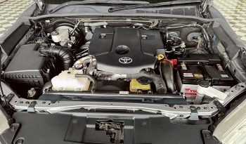 REVO PRE 2018 2.4E AT DOUBLE CAB SILVER  4960 full