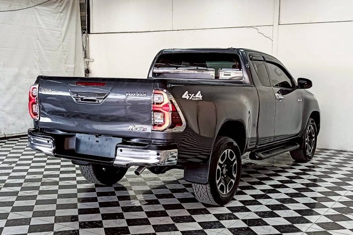 REVO 4WD 2021 2.8G MT SMART CAB DARK GREY  6279 full
