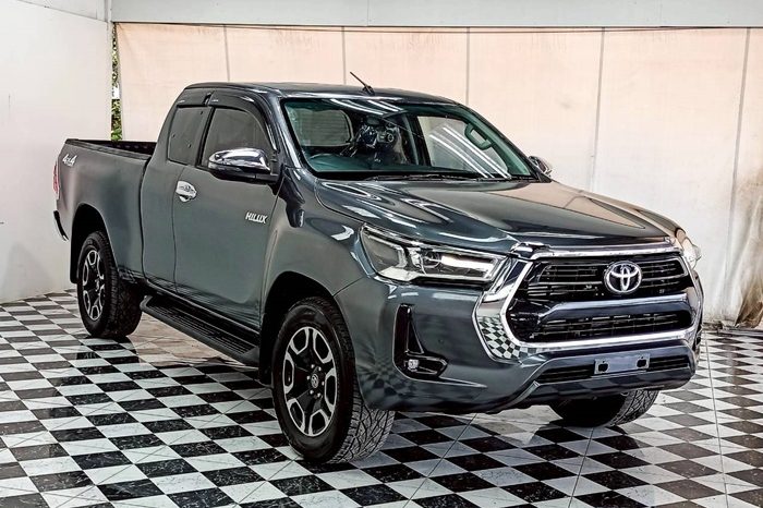 REVO 4WD 2021 2.8G MT SMART CAB DARK GREY  6279 full