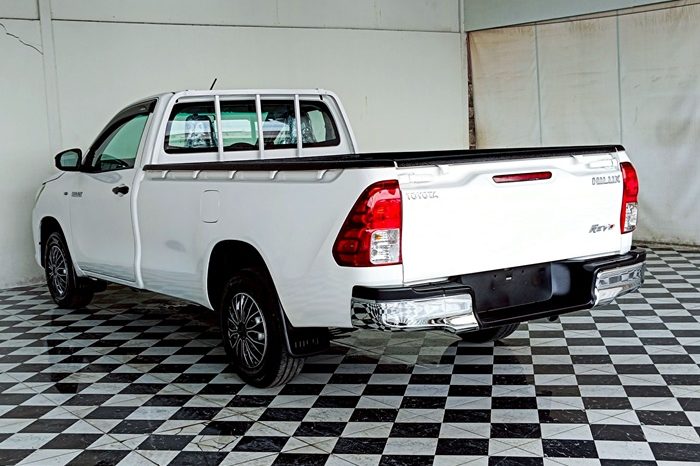 REVO 2WD 2018 2.4J MT STANDARD WHITE  3390 full