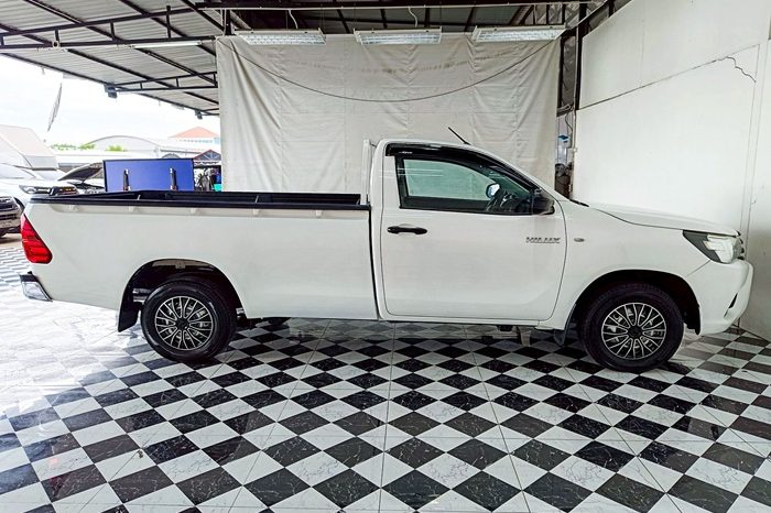 REVO 2WD 2018 2.4J MT STANDARD WHITE  3390 full