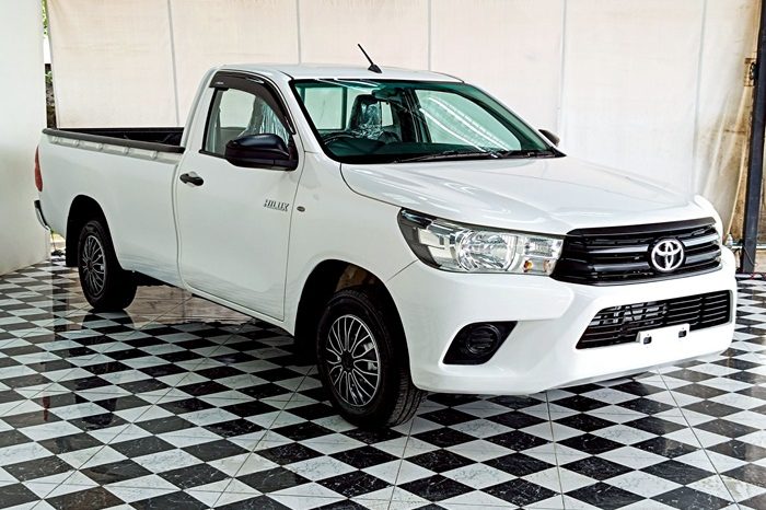 REVO 2WD 2018 2.4J MT STANDARD WHITE  3390 full