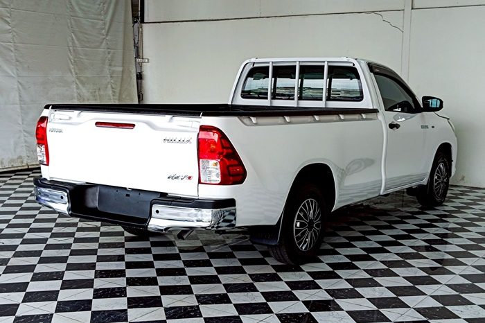 REVO 2WD 2018 2.4J MT STANDARD WHITE 3428 full